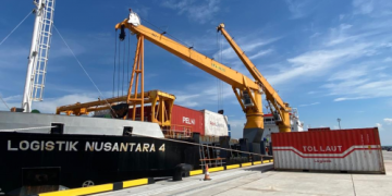 Kapal Tol Laut KM Logistik Nusantara 4  Berlayar Perdana dari Patimban