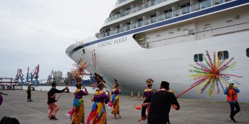 Regional 2 Tanjung Priok Sambut Kedatangan Kapal Pesiar Viking Mars