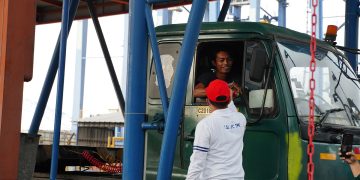IPC TPK SALURKAN RIBUAN SEMBAKO DAN TAKJIL