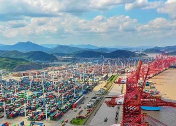 Cerita Pelabuhan Tersibuk China Berjibaku Melawan Kemacetan