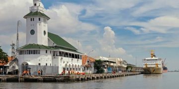 Pelabuhan Tanjung Perak, Cerita Dari Kalimas ke Gerbang Logistik Timur Indonesia