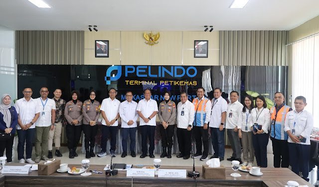 Kunjungan Wamenhub ke Makassar New Port, Simpul Logistik Strategis Kawasan Timur Indonesia