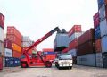 Mengenal Dunia Stevedoring: Garda Depan Bongkar Muat di Pelabuhan