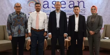 Pelindo Gaungkan Konektivitas Logistik Kawasan di ASEAN Ports and Logistics 2025