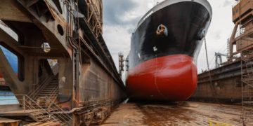 Kiat Praktis Efisiensi Biaya Docking Kapal: Saatnya Merawat, Bukan Sekadar Memperbaiki