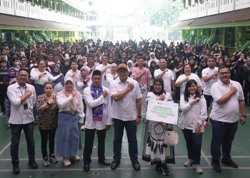 Sasar Generasi Muda Jakarta Utara, IPC TPK Kenalkan Industri Petikemasdan Salurkan Fasilitas Kebersihan