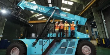 Dorong Produktivitas dan Layanan Terminal, JICT Resmikan Side Loader dan Reach Stacker Listrik