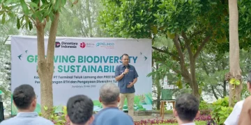 Komitmen Pelabuhan Hijau, Terminal Teluk Lamong Luncurkan Green House Titik Hijau dan Terima Tanaman Langka dari BRIN