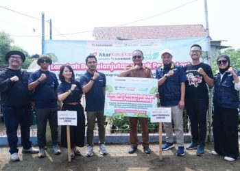 Pelindo Dukung Restorasi Ekosistem Pesisir Muara Gembong melalui Penanaman Mangrove dan Bantuan Air Bersih