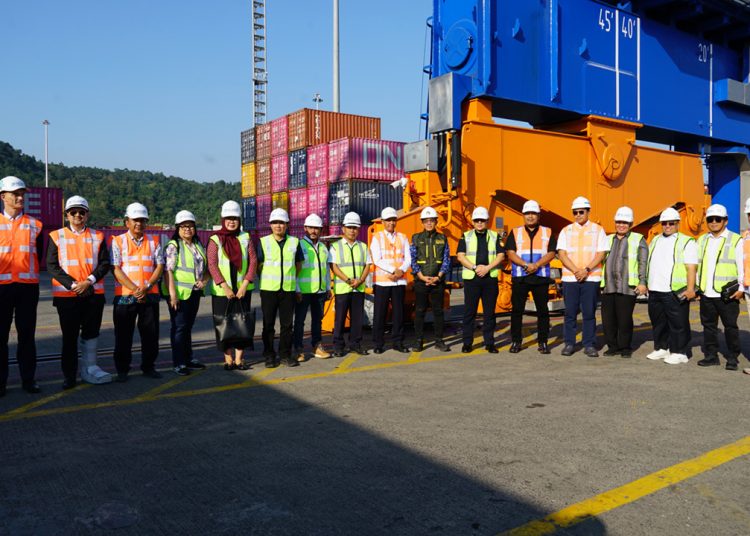 Modernisasi Alat, IPC TPK Panjang Resmi Operasikan QCC 004