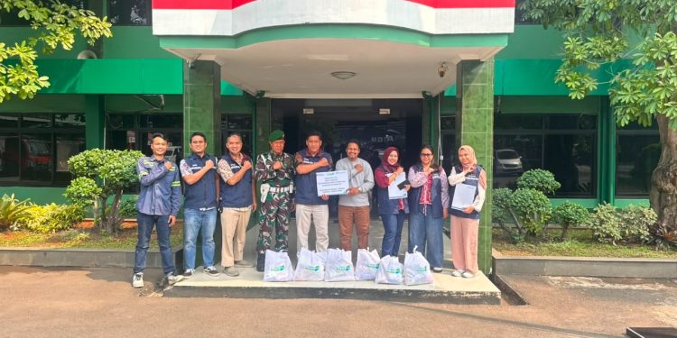 Perkuat Kolaborasi Sosial, Pelindo Regional 2 Tanjung Priok Serahkan 300 Paket Sembako kepada Kodim 0502/Jakarta Utara
