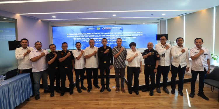 Tingkatkan Transparansi dan Kelancaran Logistik,IPC TPK Siap Operasikan Alat Pemindai Peti Kemas Ekspor