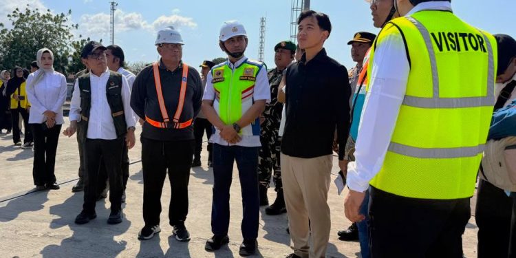 Wapres Gibran Tinjau Pelabuhan Maumere Pascagempa, Pelindo Pastikan Operasional Tetap Berjalan